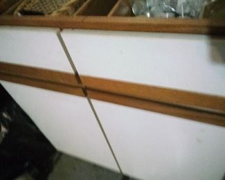 90.cabinet no top $25