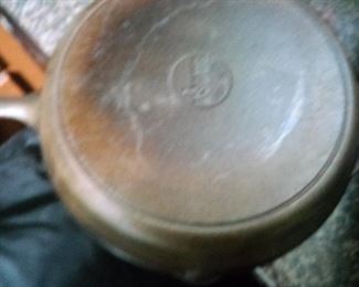 303. LARGE LODGE PAN $15