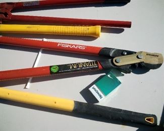 312. BOLT CUTTER $15