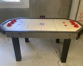 Harvard Air Hockey table