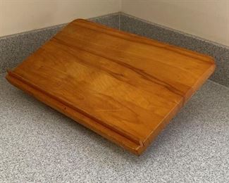 Swiveling Cookbook Easel