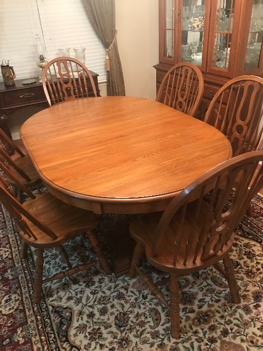Solid Oak Kitchen Table w/6 Chairs                                               Large Floral Rug (9" x 12")