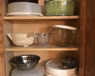 Tupperware Storage Containers Anchor Hocking Glass Mixing Bowl Salad Spinner/Stainless Mixing Bowls