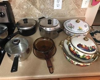 Vintage Enamel Cookware/Cooks Essential Cookware
