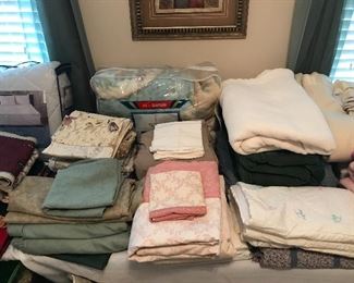 Blankets/Mattress Cover NIB/Sheet Sets/Curtains