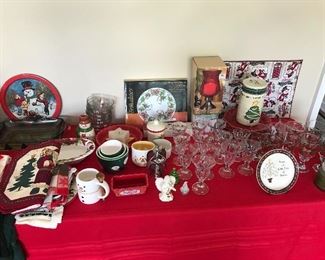 Christmas Kitchenwares Pioneer Woman Plates/Coffee Mugs Vintage Sundae Glasses