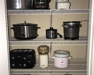 Black & Decker Coffee Pot/Rival Crock Pots/Presto FryDaddy/Sunbeam Small Food Processor/George Foreman Grill/Sunbeam 4 Slice Toaster/Rival Can Opener/Hamilton Beach Hand Mixer