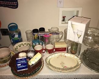 Vintage Glassware/Misc Cups (Tervis)/Wine Glass Set NIB