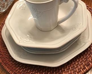 Better Homes & Gardens Dinnerware