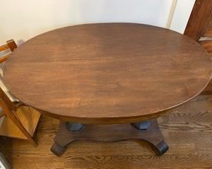 VICTORIAN ELLIPTICAL TABLE