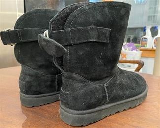 UGG AUSTRALIA BOOTS, HARDLY WORN, SIZE 7