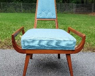 1 Unique Mid Century Chair