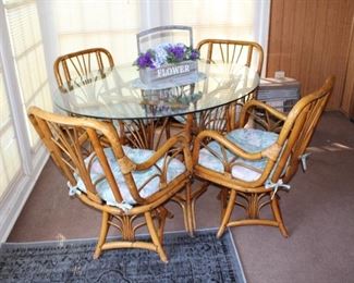 All patio furniture has been retained in doors and in great condition. 