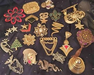 279Vintage 1980 Brooches