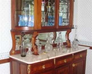 Buffet/ Chine Cabinet Marble Top