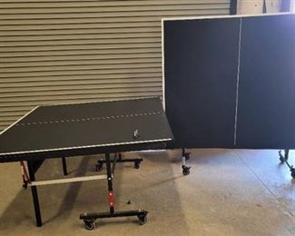 9 ft Head 2 Piece Collapsable Ping Pong Table - Needs Minor Repair Screws