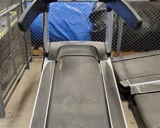Life Fitness 35 T Incline Treadmill