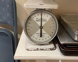 Vintage 25lb. American Family Scale