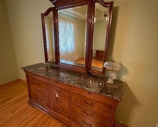 Thomasville Dresser & Mirror