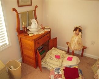 Oak wash  stand ,quilts. doll
