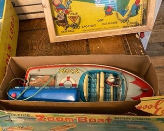 Battery operated 1951 Zoom Boat