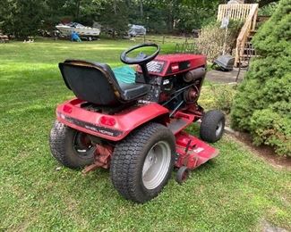 Toro Wheel Horse tractor Kohler magnum12, needs some TLC
Sold!