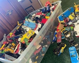 Huge bin of Matchbox Hot Wheels inc Redlines toy cars, offered as one lot $1000