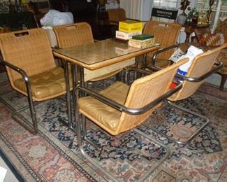 Retro Table & 6 Chairs (only 5 in photo)