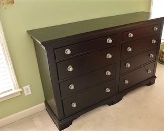 35. Contemporary Eight 8 Drawer Dresser