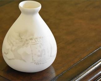 117. M Redhorse Dine Vase