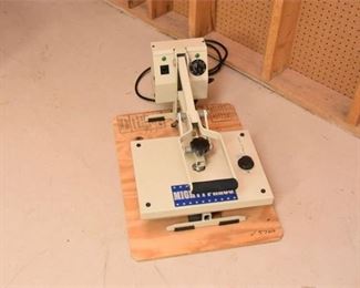 235. MIGHTY PRESS Heat Press