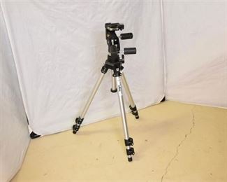 236. BOGEN Tripod