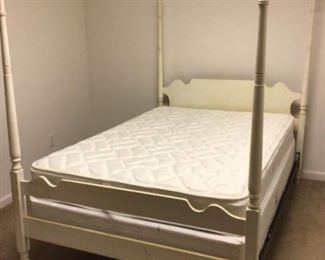 Four Poster Full Bed