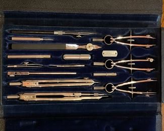 Vintage drafting/engineering instrument set in case. 