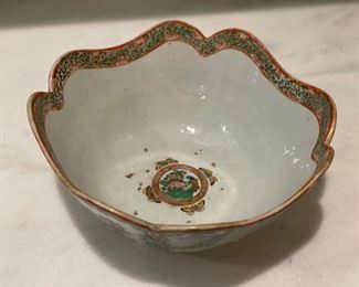Antique Famille Rose Bowl. Circa 1850. Photo 2 of 5. 