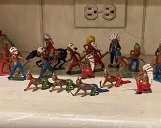 Miniature Native American Figurines. 