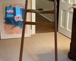 Swedish Valet. Photo 1 of 2. 