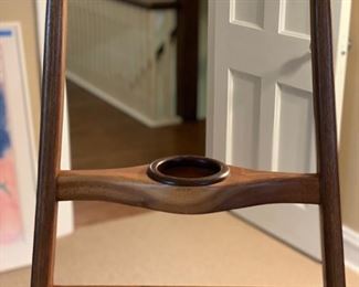 Swedish Valet. Photo 2 of 2. 