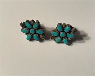 Turquoise & Sterling Silver earrings. 