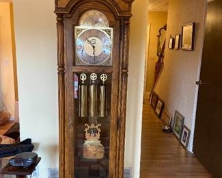 005 Howard Miller Grandfather Clock