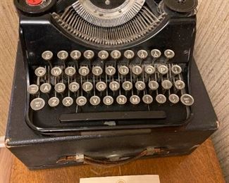 Antique Underwood Typewriter In Case And Card From President Richard Nixon With Presidential Seal