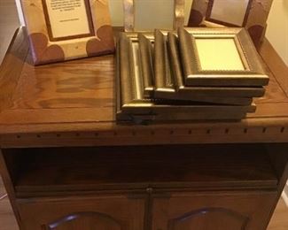 TV Stand With Swivel Top