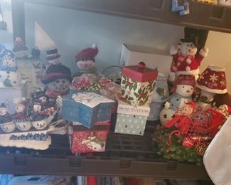 Picture frames, gift boxes, more tea lights and knick knacks