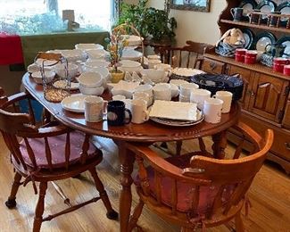 Vintage Rock Maple Dining Table with 6 chairs by Williams Furniture Corp. Summer South Carolina