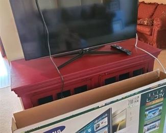 Samsung 40" Smart TV with remote
