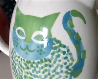 ceramic cat pitcher