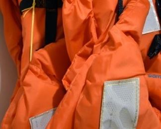 life jackets (2/pair)