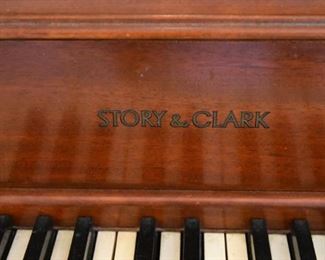 Story & Clark piano