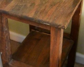 woode side table