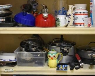 LOTS of kitchen items!!!